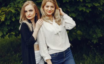 Kamarátka vs. milenka – kedy to lepšie funguje ?