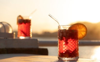 Exotika v znamení rumových drinkov! Vyskúšajte Negroni, Cuba Libre a Mojito