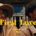 Sarah C a Yael spievajú o svojej "First Love”, singel pokrstil jej nové EP!