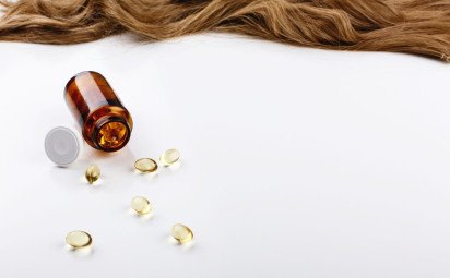 Prestaňte trpieť! Tieto vitamíny prebudia vaše vlasy k životu