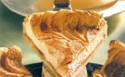 Torta s jablkami a tvarohom