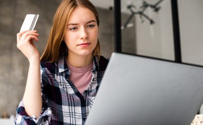 Lákavá ponuka na sieťach? Možno len dobre premyslený podvod
