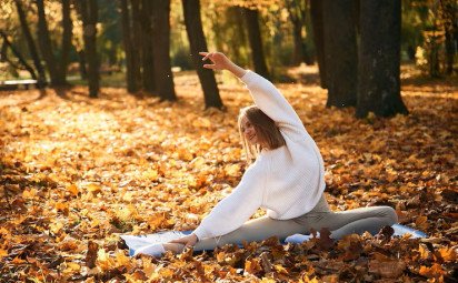 Jesenná outdoor joga – harmónia tela aj mysle na čerstvom vzduchu