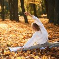 Jesenná outdoor joga – harmónia tela aj mysle na čerstvom vzduchu
