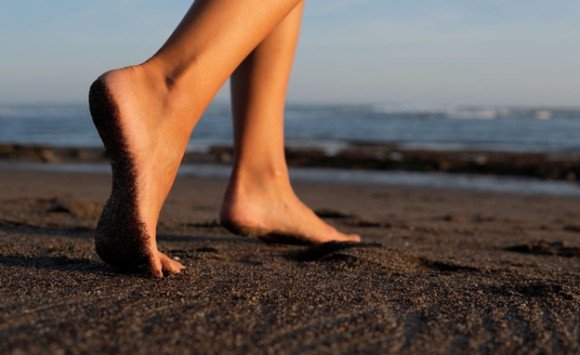Chôdza naboso – návrat k prirodzenému pohybu
