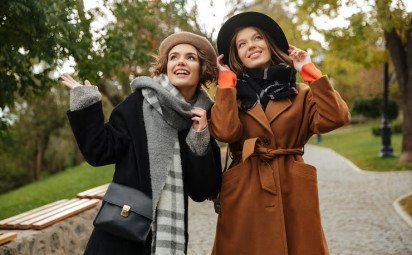 Jesenné vrstvenie oblečenia: Praktické a štýlové tipy pre pohodlnú jeseň