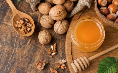 Jesenné pleťové masky: Med, orechový olej a prírodná starostlivosť