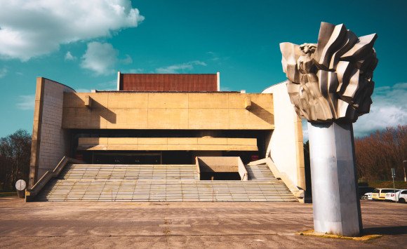 Vernisáže novembrových výstav DU Piešťany