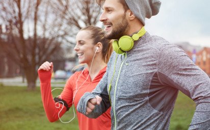 Chemická lotéria na ušiach. Polovica slúchadiel obsahuje problematické prísady