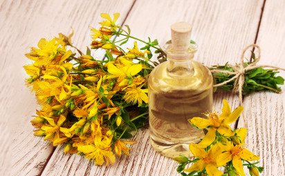 Sila skrytá v ľubovníkovom oleji - zistite, prečo ho ľudia používajú už stáročia