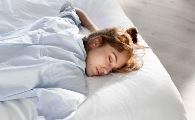 V zime potrebujeme viac spánku – prečo je to tak?