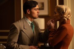 Tonatiuh_and_Jennifer_Lopez_in_KOTSW_Courtesy_of_Roadside_Attractions_06894ef690