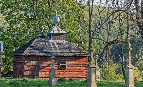 Výlet za jedinečnými Jurkovičovými vojnovými cintorínmi
