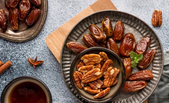 Zimné maškrtenie: Sušené datle ako ideálna zdravá alternatíva k sladkostiam