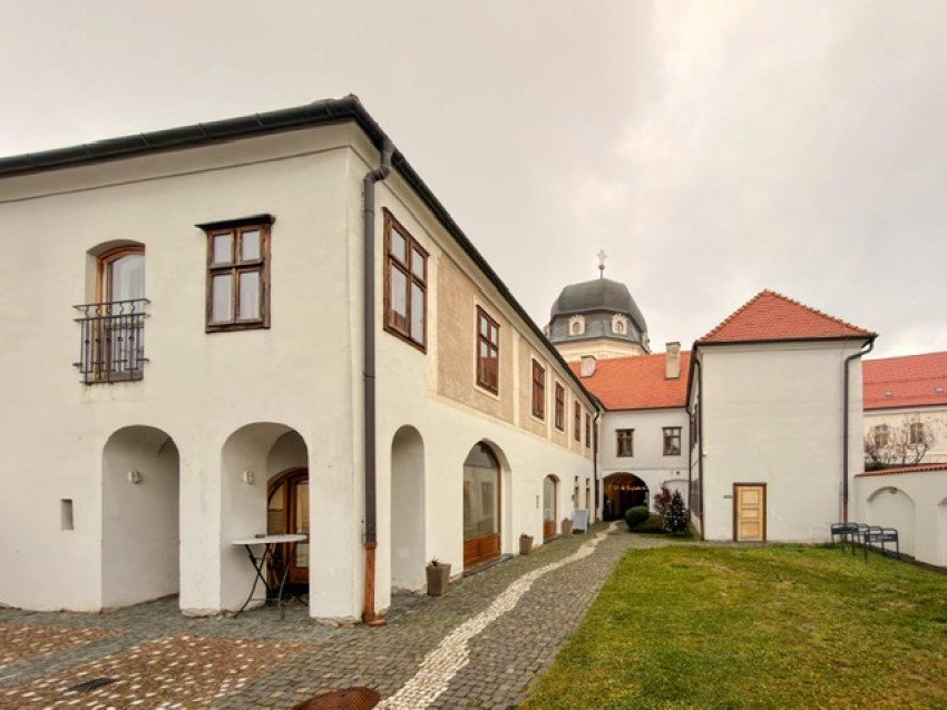 Príbeh Domu hudby vyrozpráva moderná expozícia, pri Smoleniciach vznikne altánok