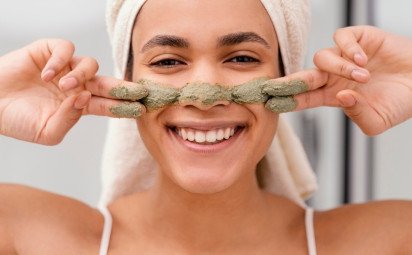 Peelingy z byliniek: Jemná starostlivosť o pokožku prírodnou cestou