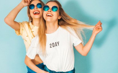 Firemné tričká s potlačou: Sprievodca pre firmy