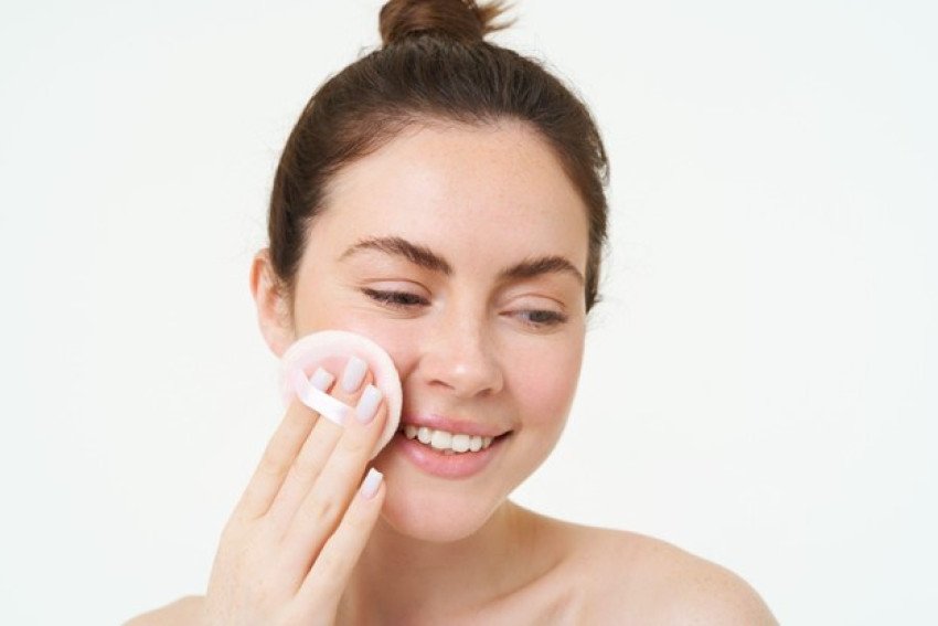 5 dôvodov, prečo neísť spať bez odlíčenia