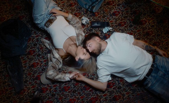 Emotívna hudobná novinka „Bez teba“ v podaní Tiana Moona a Ronie