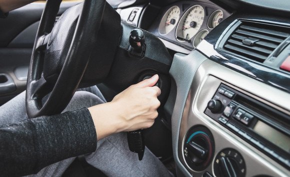 Auto štartuje až na druhýkrát? Čo môže byť hlavným problémom