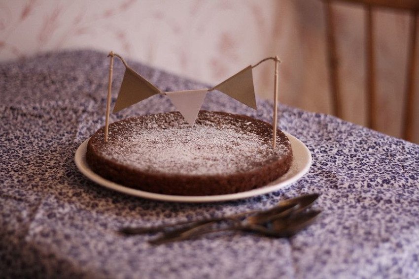 Kladdkaka - jednoduchý švédsky koláč, ktorý pripomína brownies