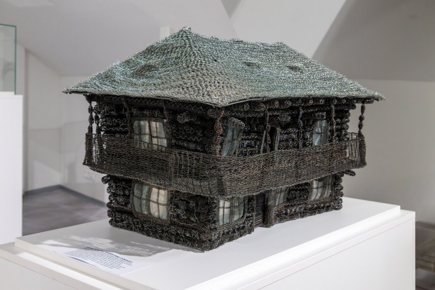 Čičmianske chalupy aj spomienky z detstva zakliate v drôte