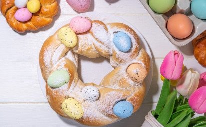 Veľkonočný mazanec - veniec z chalupy