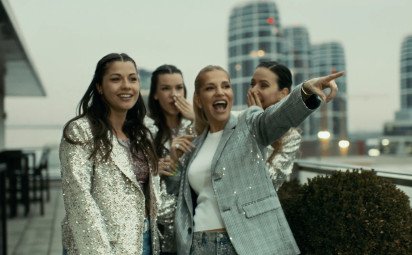 Dara Rolins je tu s videoklipom mapujúcim spomienky z jej kariéry i života