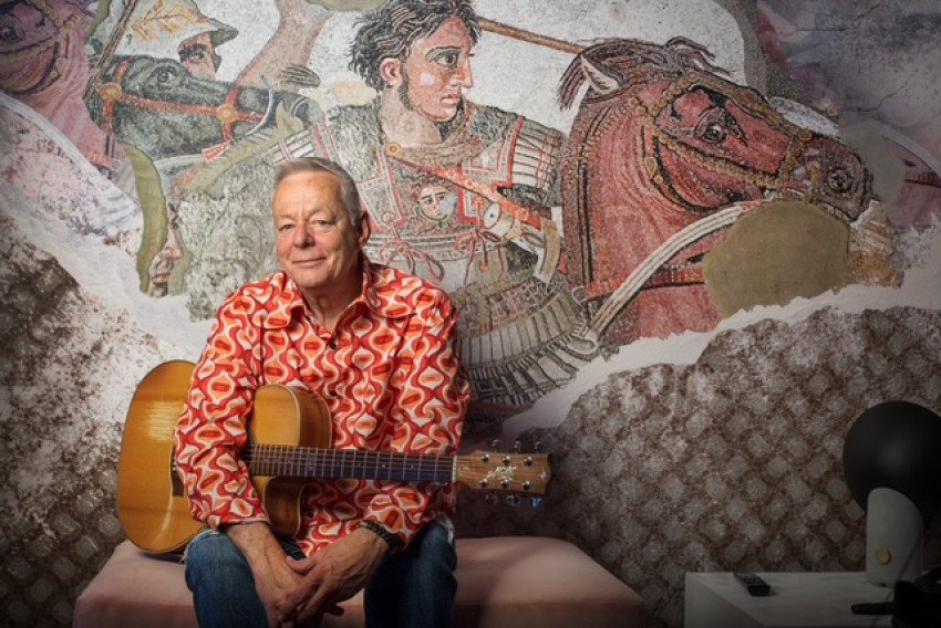 Gitarový mág Tommy Emmanuel prichádza na Slovensko: koncert, ktorý musíte zažiť