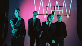 WAAN by Philine van den Hul