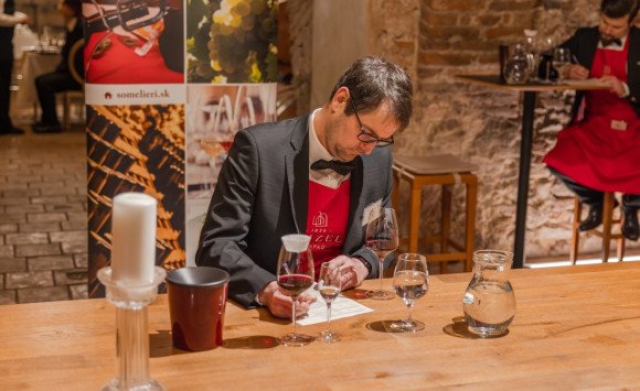 Titul Somelier Slovenska 2026 získal Matej Lacko
