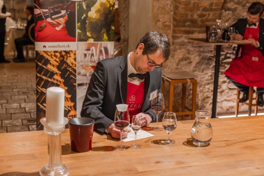 Titul Somelier Slovenska 2026 získal Matej Lacko
