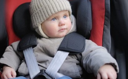 Osem detských autosedačiek zlyhalo v crash testoch. Niektoré predstavujú vysoké riziko vážneho zranenia