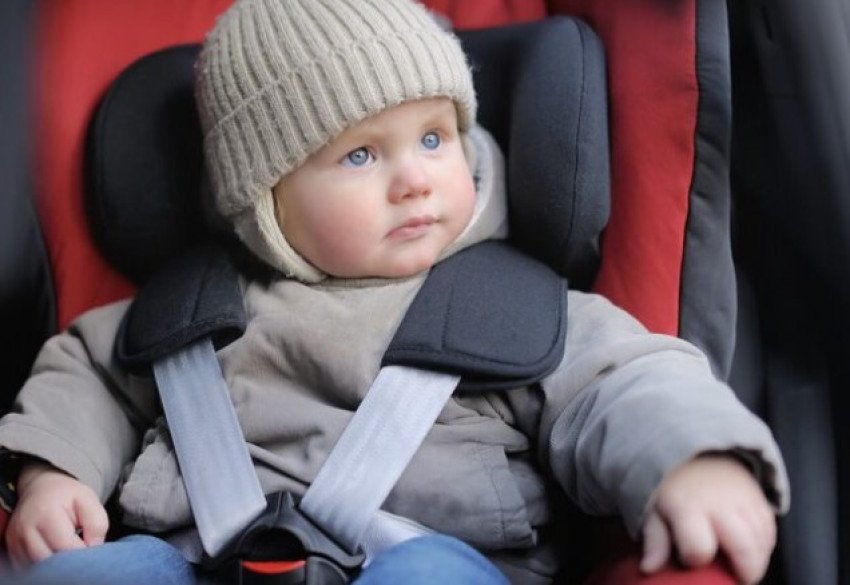 Osem detských autosedačiek zlyhalo v crash testoch. Niektoré predstavujú vysoké riziko vážneho zranenia