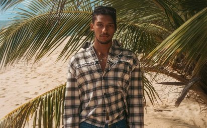 DEBUTOVÝ ALBUM, KTORÝ ŤA ODPOJÍ OD REALITY. YAEL PRICHÁDZA S „AIRPLANE MODE“