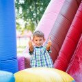 Organizujete letné slávnosti? Prenájom skákacích hradov sa postará o zábavu