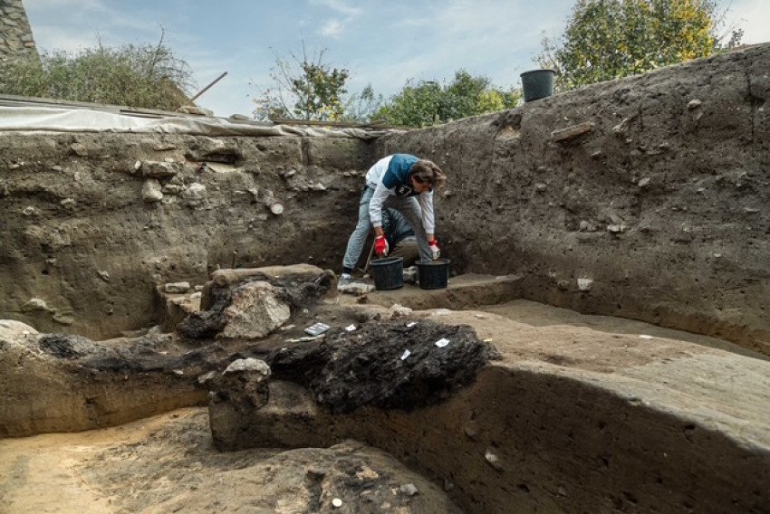 MMB vystavuje archeologický unikát. Chlieb starý 1 500 rokov nájdete na nádvorí Starej radnice