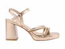 deichmann_1_240_5496_999_kc_39_99_eur