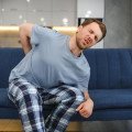 Môže výmena bedrového kĺbu pomôcť vyriešiť chronickú bolesť krížov?