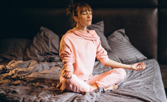 Jesenná únava u žien: Kedy je normálna a čo môže pomôcť